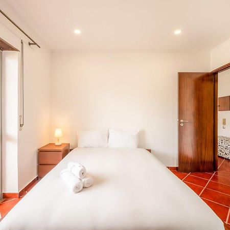Guestready - Glowing Hideaway In Almada Ruang foto