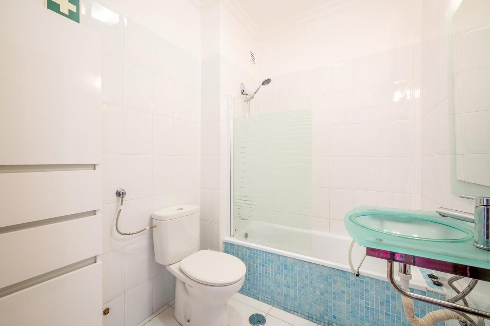 Guestready - Glowing Hideaway In Almada Bagian luar foto