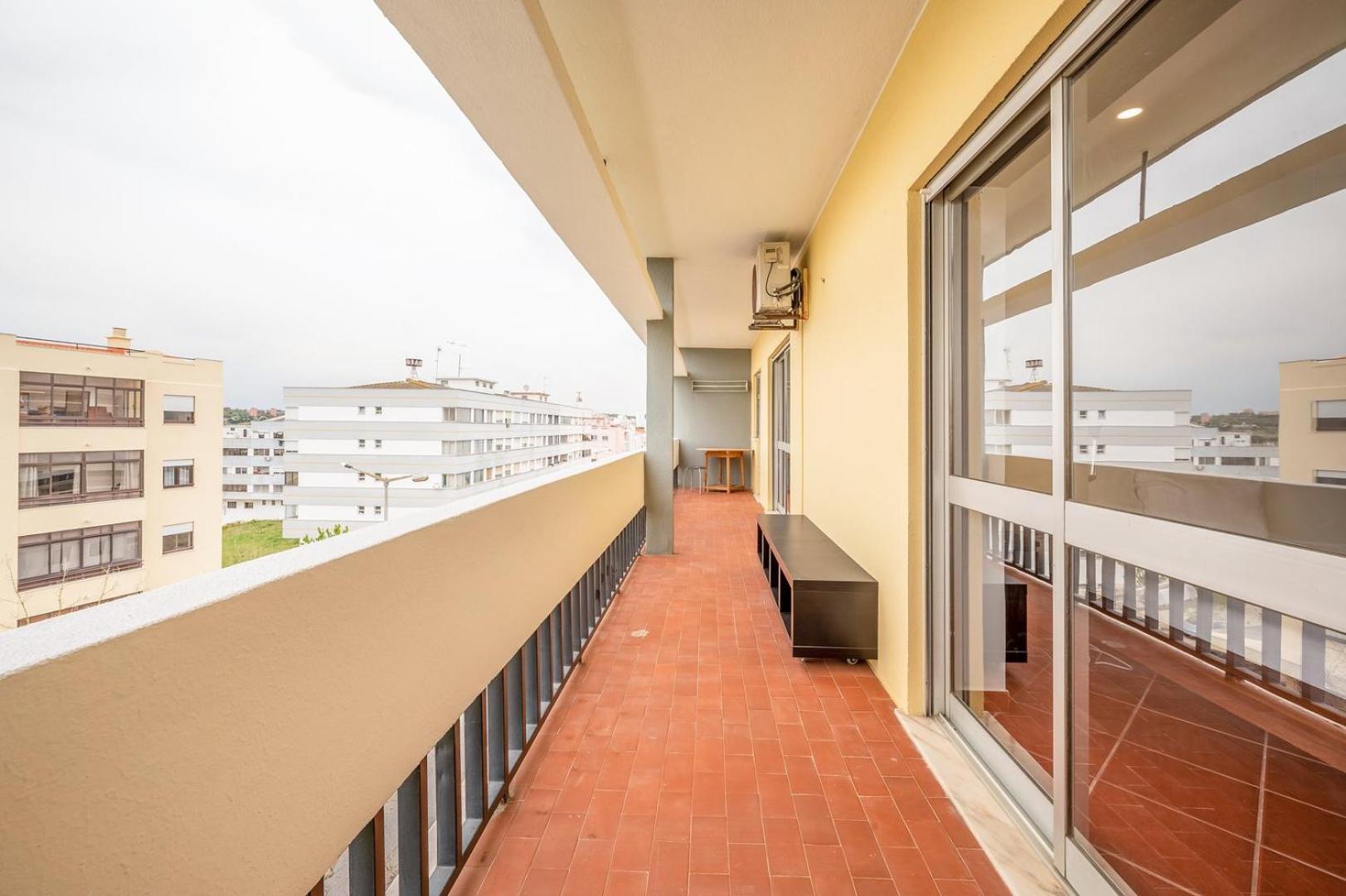 Guestready - Glowing Hideaway In Almada Ruang foto